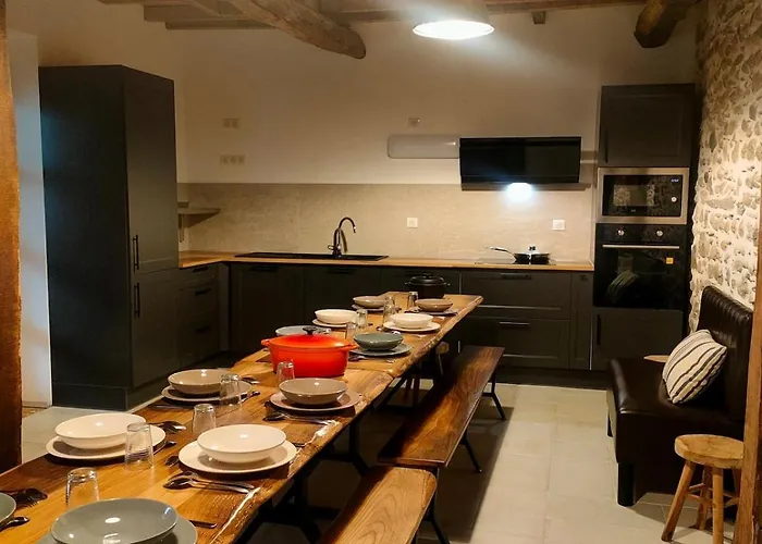 De L 'annonciation Holiday home *